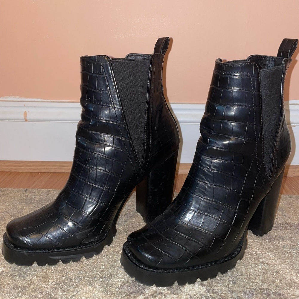 Steve Madden chunky leather boots